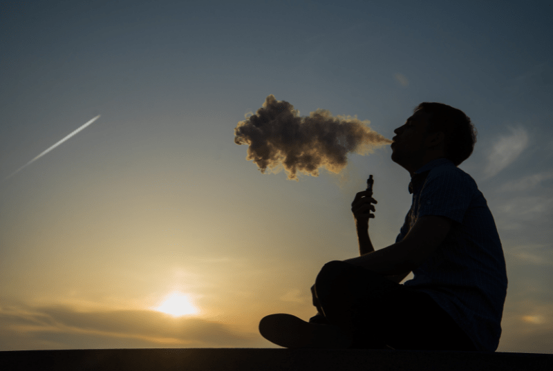 Everything You Need to Know About Traveling With Vaping Gear - Super E-cig