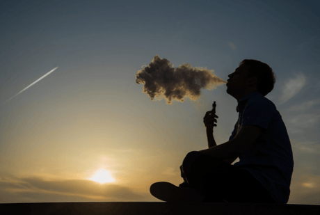 Everything You Need to Know About Traveling With Vaping Gear - Super E-cig